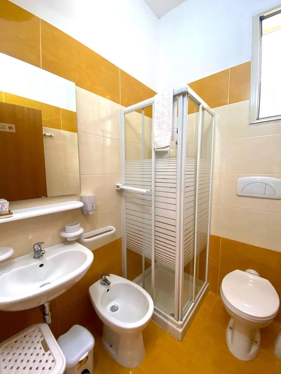 B&B Vistadamare Torre Specchia Ruggeri Exterior photo